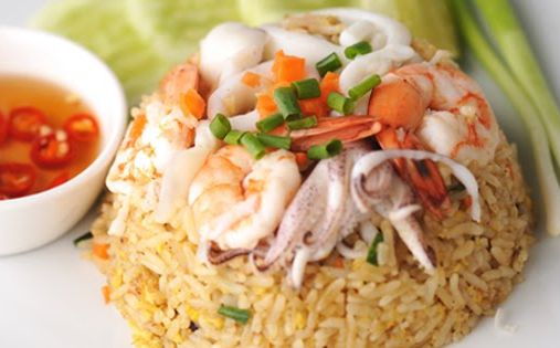 ข้าวผัดทะเล